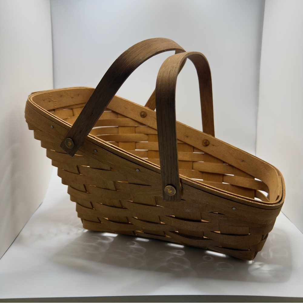 Vintage Longaberger Vegetable Basket. Hand woven from hardwood maple. Like new.